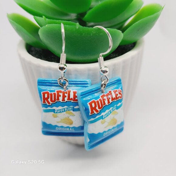 Handmade Potato Chip Snack Bag Dangle Drop Earrings Women's NWOT Fun Quirky - Picture 3 of 5